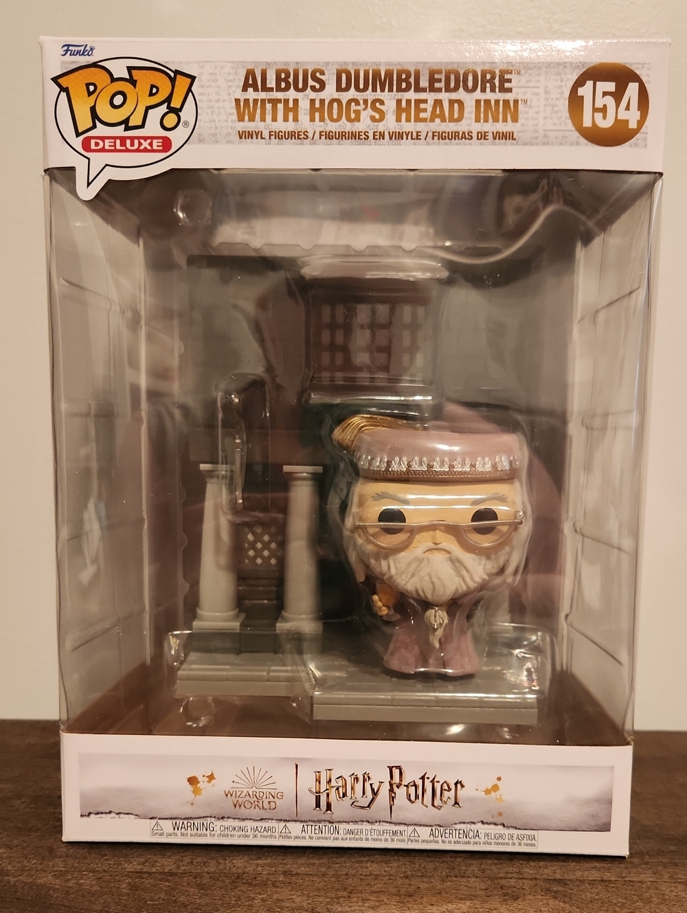 Funko Pop! Deluxe Albus Dumbledore With Hog's Head Inn #154